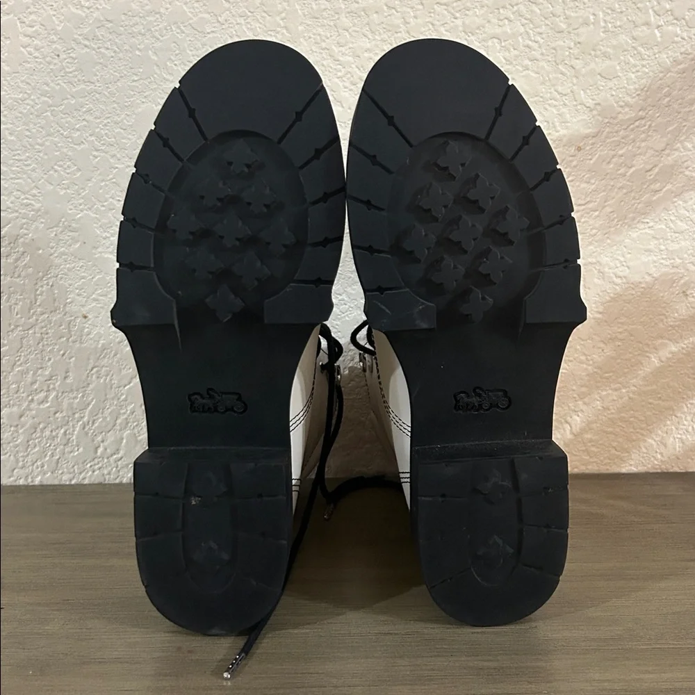 Coach Restored Lorimer Bootie Size 9.5 in Chalk White - Picture 14 of 14